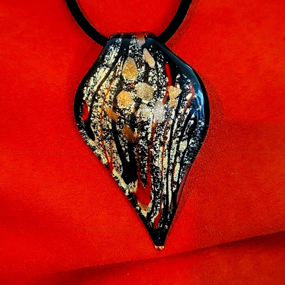 Necklace and earring set